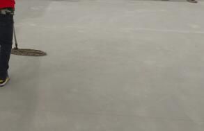 在工廠(chǎng)進(jìn)行保潔作業(yè)時(shí)，要注意什么呢？